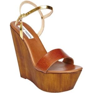 Bailona wood wedges💋